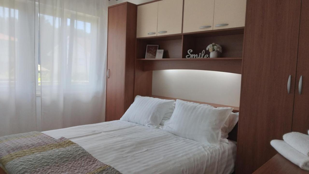 Antemma Apartment Pola Esterno foto