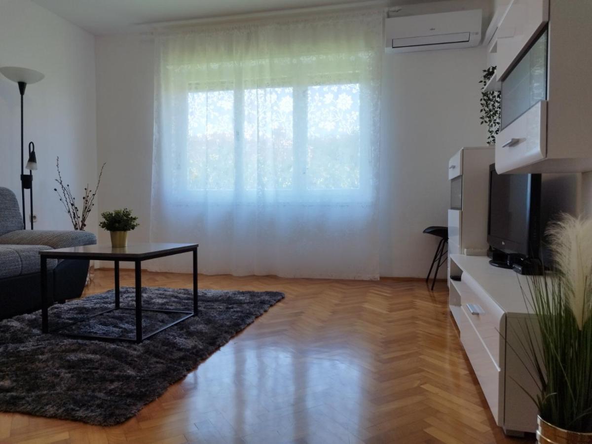 Antemma Apartment Pola Esterno foto