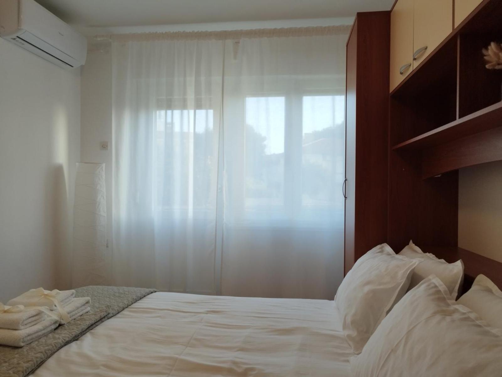 Antemma Apartment Pola Esterno foto
